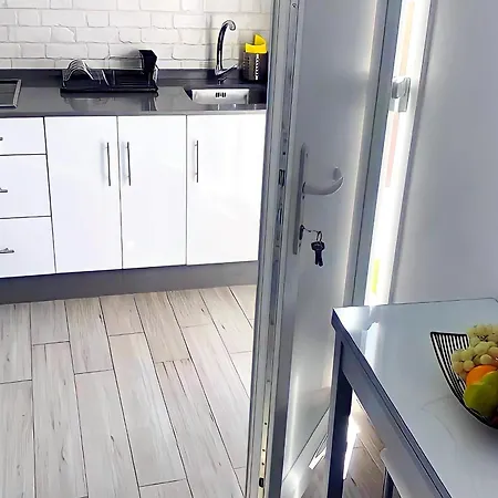 Estudio Moderno Con Terraza En El Centro De Conil, Ideal Para Familias Y Parejas - Es-180-233 Conil De La Frontera
