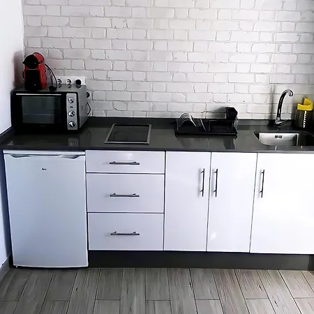 Estudio Moderno Con Terraza En El Centro De Conil, Ideal Para Familias Y Parejas - Es-180-233 Apartment *