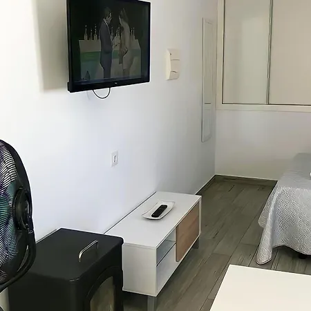 Estudio Moderno Con Terraza En El Centro De Conil, Ideal Para Familias Y Parejas - Es-180-233 Apartment